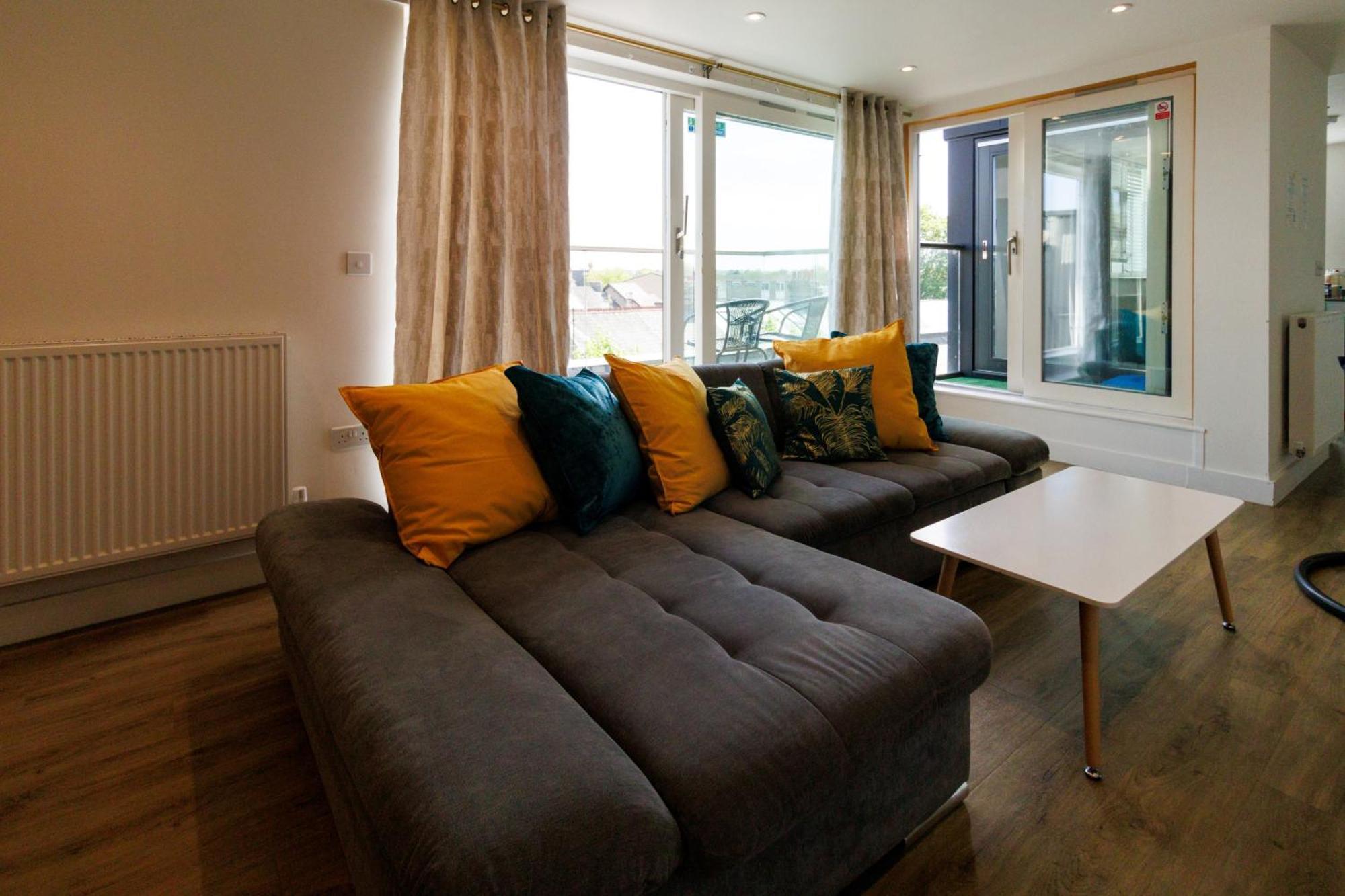 City Centre, Sleeps 7, Stunning Views & Parking, Interconnected Rooms Long Stay Work Contractor Leisure, Diamond Penthouse Cambridge Exterior foto